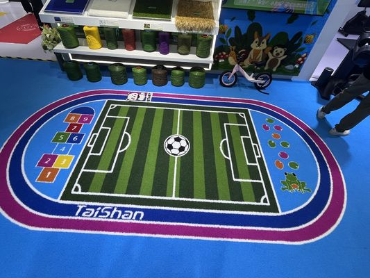 Các thông số kỹ thuật tùy biến Mini Football Turf với sân bóng đá nhân tạo cấp thể thao để bảo trì thấp