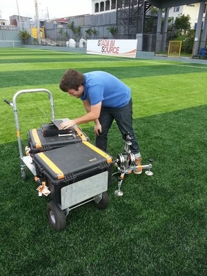 12000 Dtex Landscape Artificial Turf 5/8" Gauge PE vật liệu chống tia UV Và bảo trì thấp