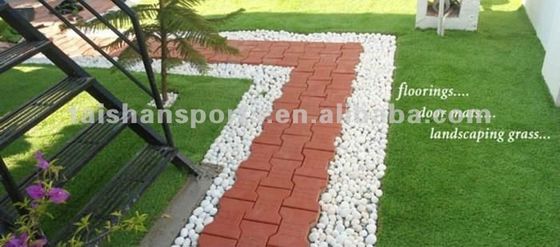 Cỏ nhân tạo PU Coating Landscape với chứng nhận kép FIFA và FIH và sợi hình phẳng cho độ bền cao