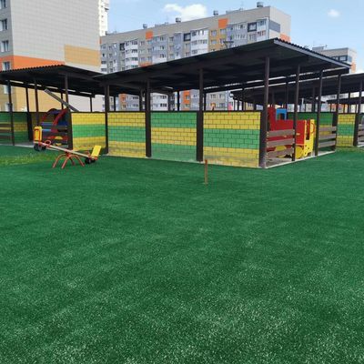Cỏ nhân tạo sân tennis 200 mũi/mét với chiều cao sợi 20mm bằng vật liệu Polyethylene bền bỉ
