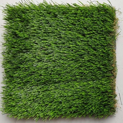 Hiệu suất cao Khả năng chống tia UV tuyệt vời và dễ cài đặt Cỏ nhân tạo cảnh quan với hệ thống thoát nước lỗ