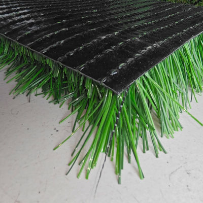 Sân cỏ nhân tạo thể thao có chiều cao cọc 50mm với 14000 Dtex và khả năng chống tia cực tím cho sân bóng đá