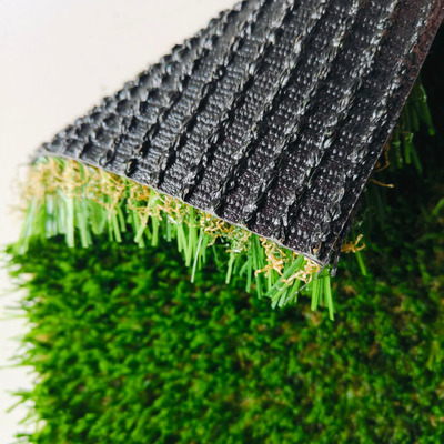 đa chức năng Cỏ nhân tạo màu xanh lá cây 30mm cao đống với lớp phủ PU và hỗ trợ PP kép