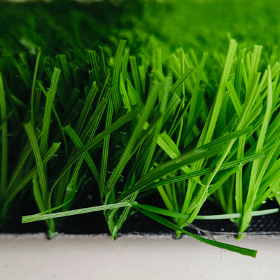 PP + Leno Hỗ trợ 50mm Độ cao đống Cỏ nhân tạo thể thao với bảo trì thấp và hai màu Trong hai khu vực