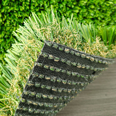 Cỏ giải trí nhân tạo màu xanh lá cây 40mm Với bảo trì thấp và hiệu suất tuyệt vời cho việc sử dụng trong nhà hoặc ngoài trời