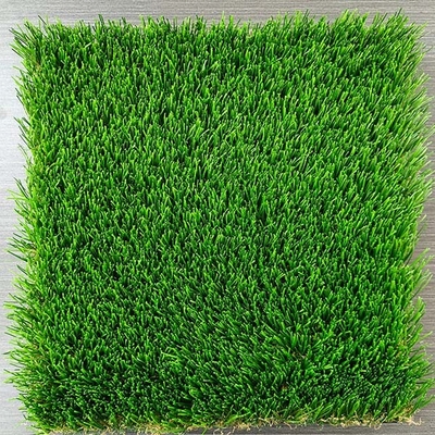 Cỏ cong thẳng lụa trộn 16200 Dtex cảnh quan Cỏ nhân tạo cho giải trí và trang trí Với chiều cao 45mm