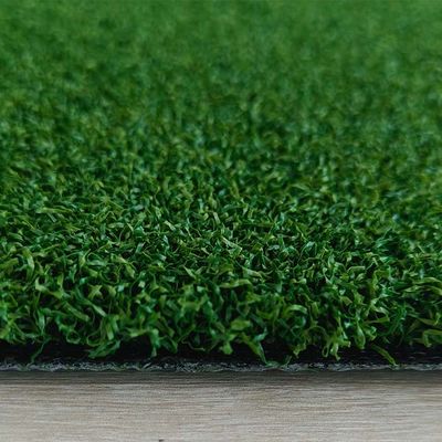 Cỏ nhân tạo golf với chiều cao đống 17mm mật độ cao và chất kết dính PU cho cây xanh nhựa tổng hợp