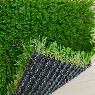32mm Low Shrinkage Leisure Landscape Cỏ nhân tạo với chất kết dính PU và hỗ trợ PP kép