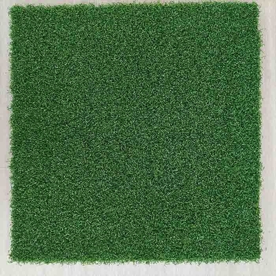 15mm Golf cỏ nhân tạo hiệu suất cao với khả năng chống tia cực tím tuyệt vời bề mặt phẳng và cảm giác mềm