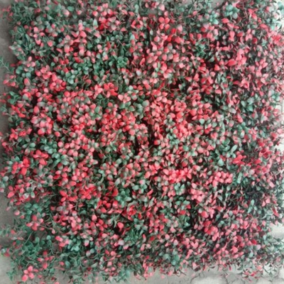 Dễ dàng cài đặt Cỏ tường giả nhân tạo 50cm * 50cm Kích thước Với hiệu suất tuyệt vời Và bảo trì thấp