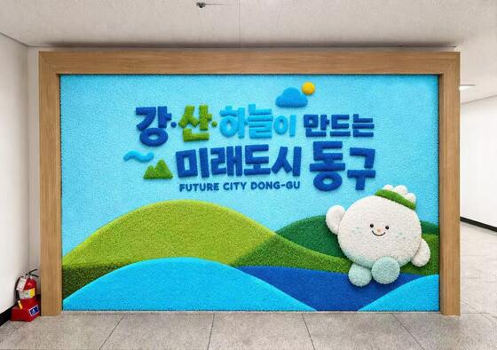 Cỏ nhân tạo hình ảnh 3D Logo tùy chỉnh và thông số kỹ thuật sợi cho trang trí sân