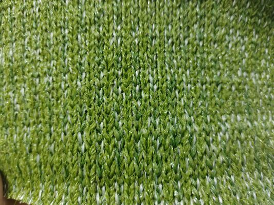Cỏ nhân tạo dệt kim cao 22mm với khả năng thấm hút cao, thân thiện với thú cưng